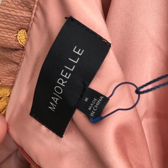 MAJORELLE NWT Sashi Midi Dress in Golden Blush - Picture 7 of 11